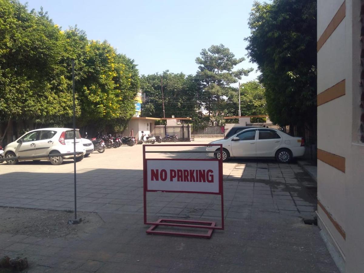 Hotel Rudra Continental Rudrapur Exterior photo